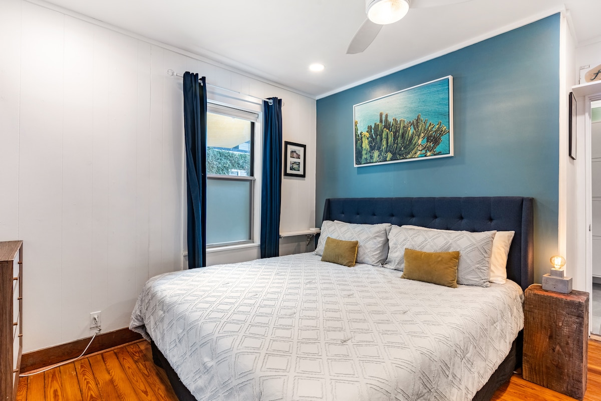 Historic Swede Hill Bungalow | Walk to Downtown