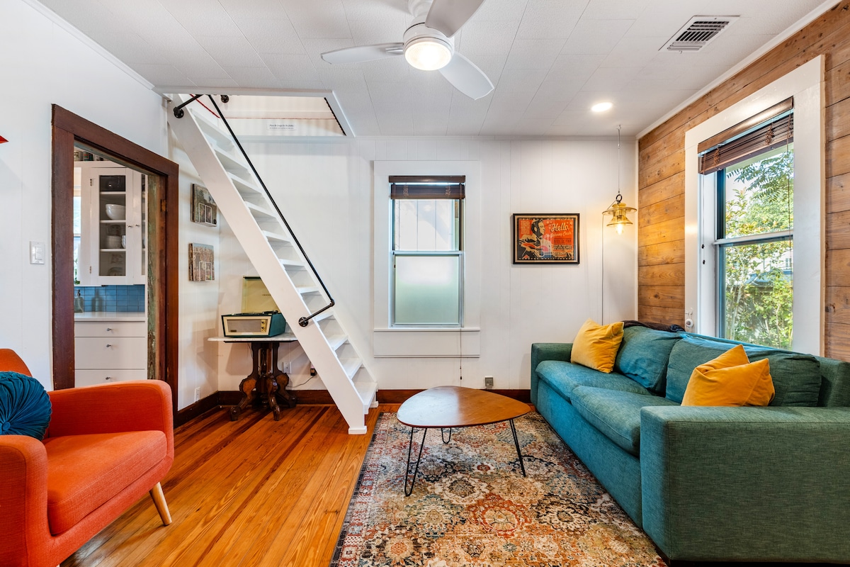 Historic Swede Hill Bungalow | Walk to Downtown