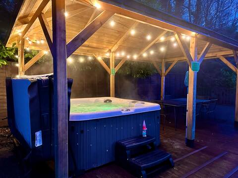 Perfect for large families & luxury pamper stays!