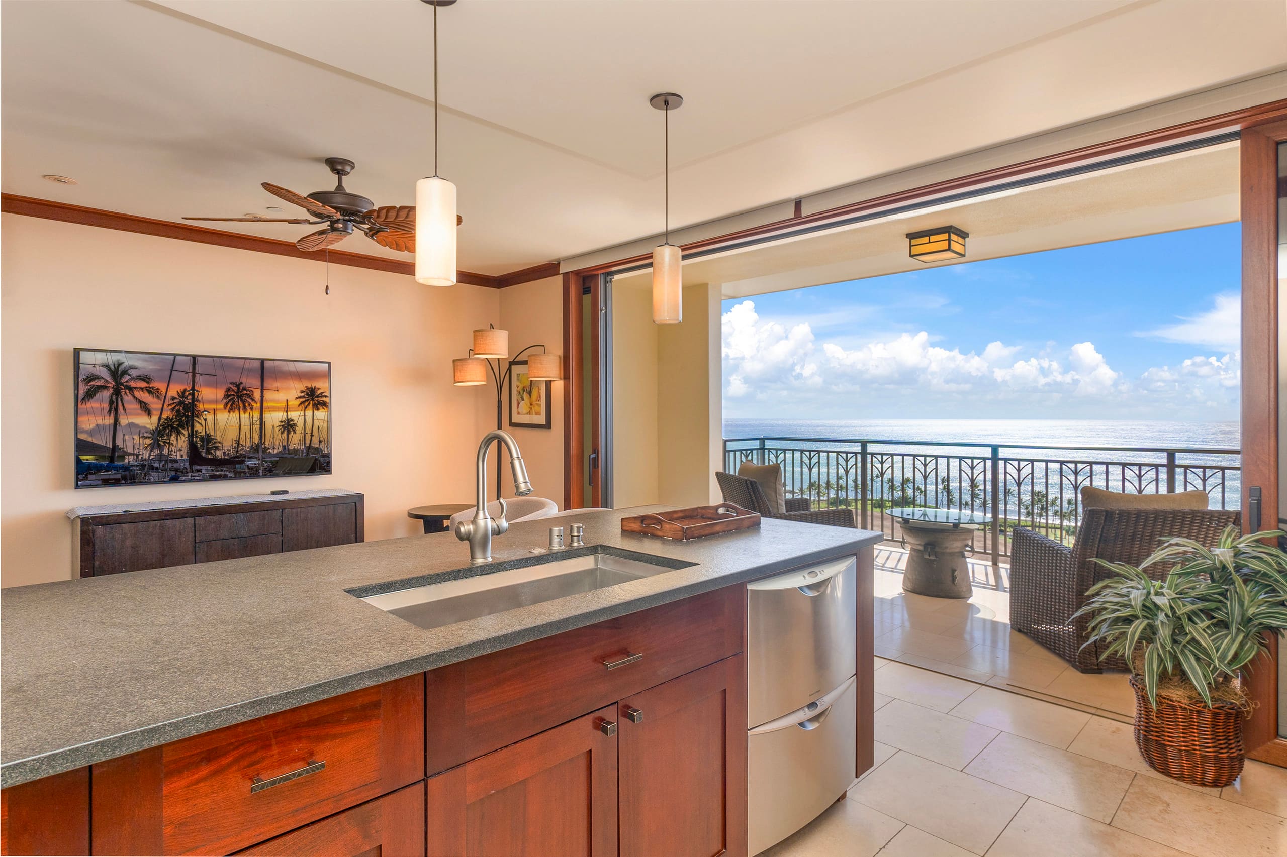 TOP Floor Penthouse with Panoramic View - Image 8