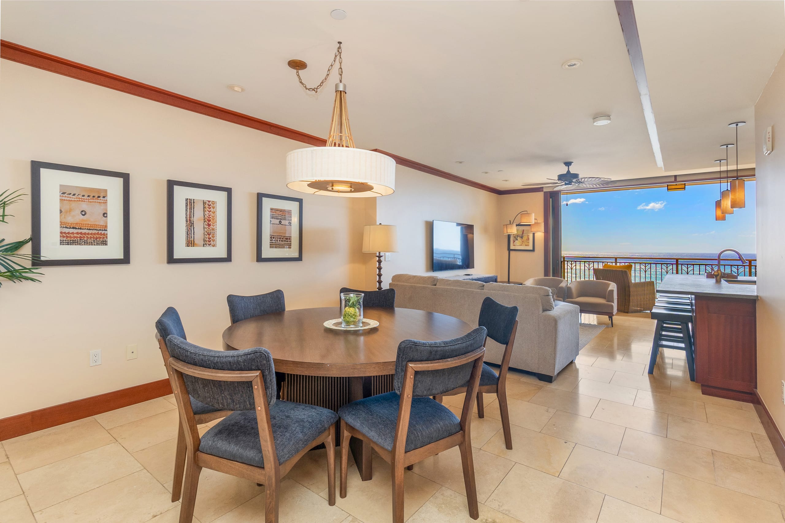 TOP Floor Penthouse with Panoramic View - Image 11