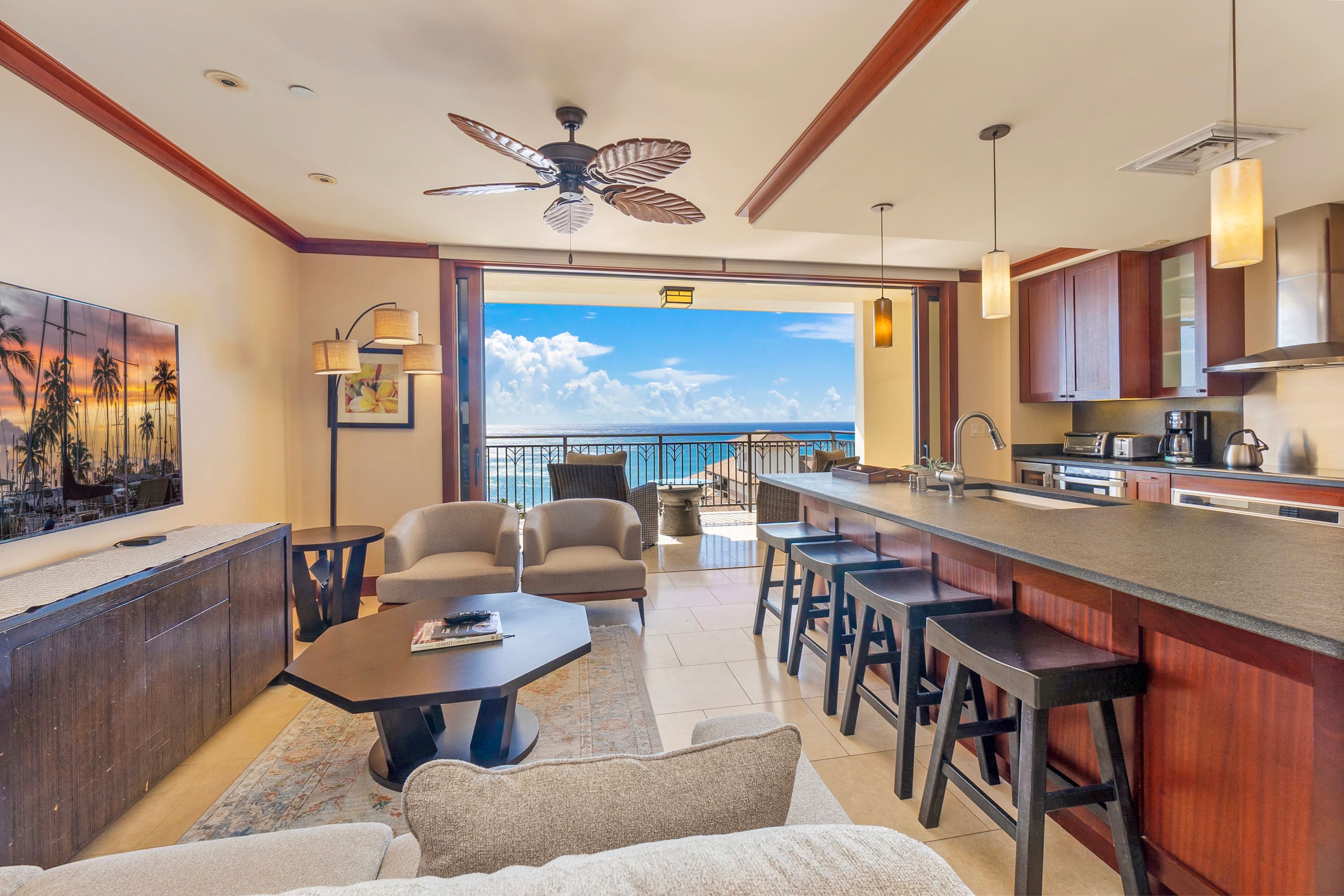 TOP Floor Penthouse with Panoramic View - Image 3