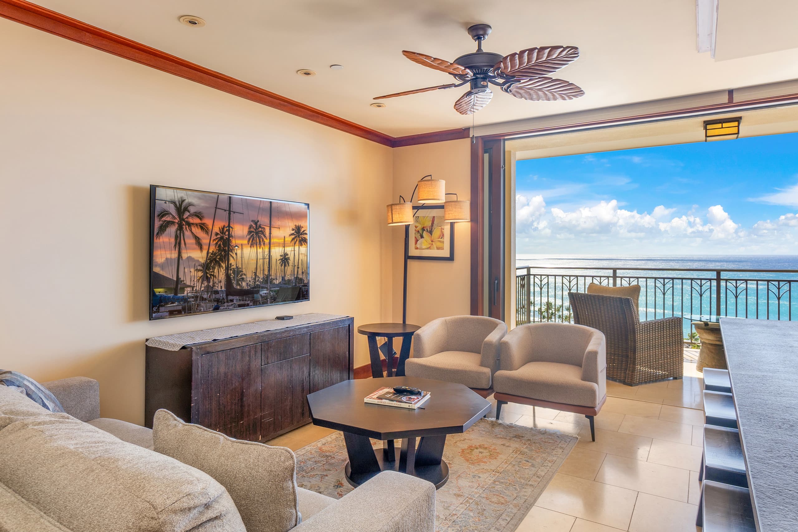 TOP Floor Penthouse with Panoramic View - Image 1