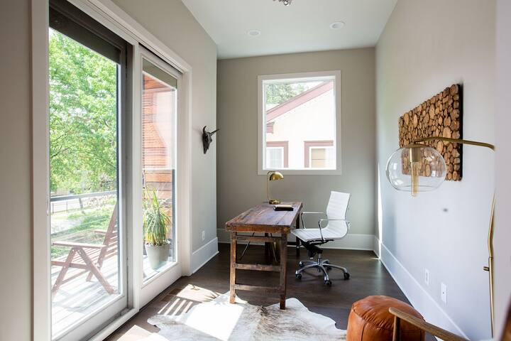 Linden Hills modern luxury home gallery image 4