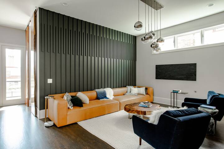 Linden Hills modern luxury home gallery image 3