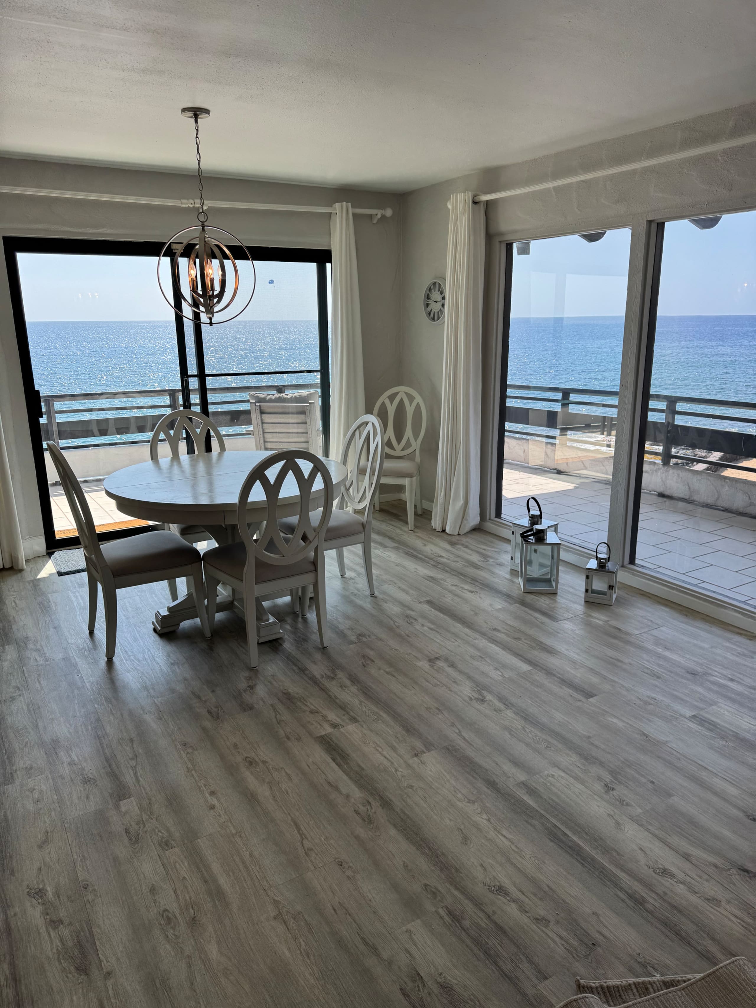 Condo in Kailua-Kona · ★4.95 · 2 bedrooms · 2 beds · 2 baths - Image 2