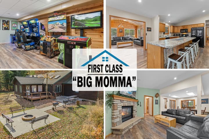 First Class Big Momma- 24 person home- Arcade!