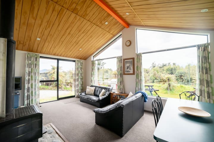 Slice Of Paradise In Glacier Country - Franz Josef / Waiau