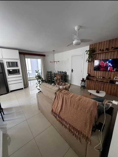 Top performing Airbnb: 3-bedroom apartment with air conditioning 200 m from the sea in Itapema