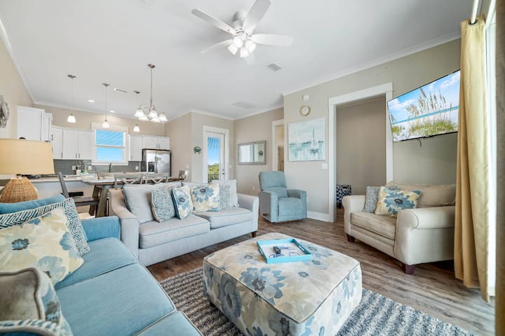 Coastal Breeze Cottage | Pool + Beach Access - Gulf Shores, AL
