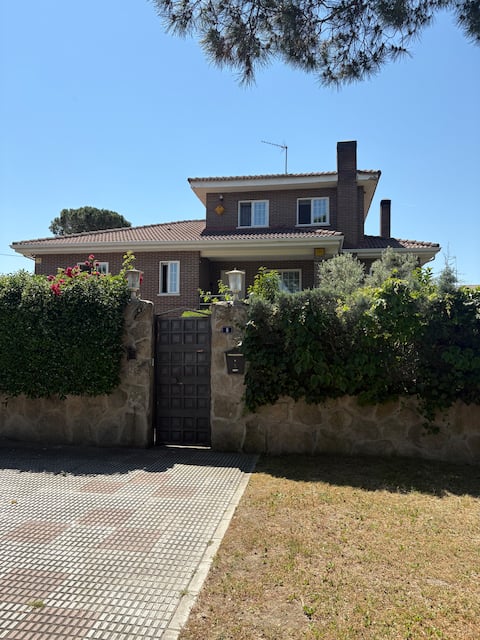 Relaxation and Nature Days in Madrid 8 PEOPLE