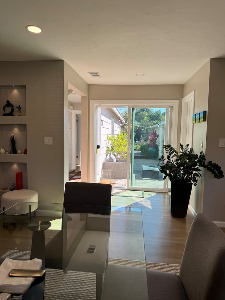 Serene & Peaceful Getaway In Redwood City - Redwood City, CA