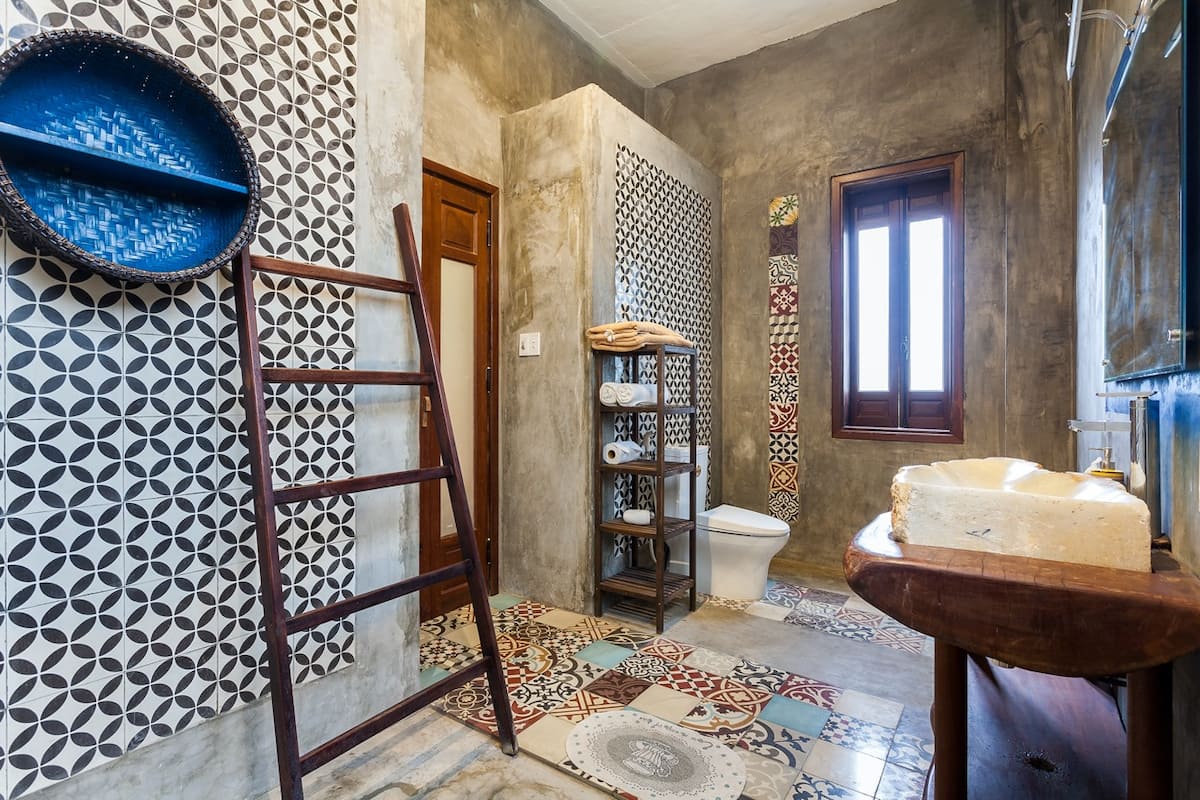 Rustic airy private bathroom