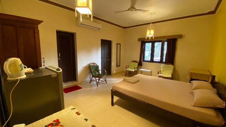 Bedroom 1 image 3