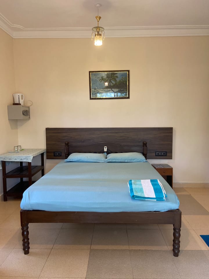 Bedroom 1 image 6