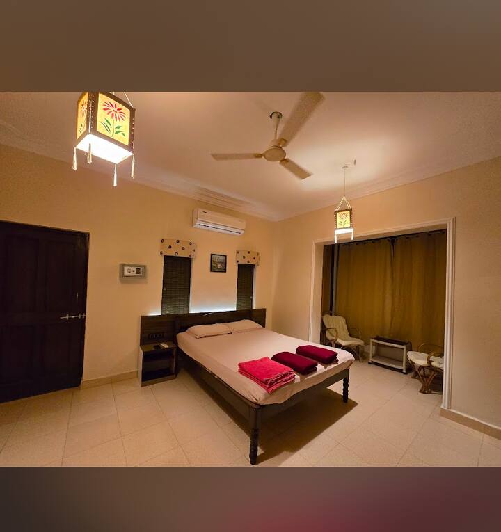Bedroom 1 image 7