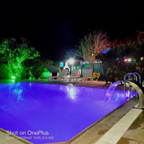 Villaferhat Tatil Evleri Havuzlu tripleks pembe gallery image 2