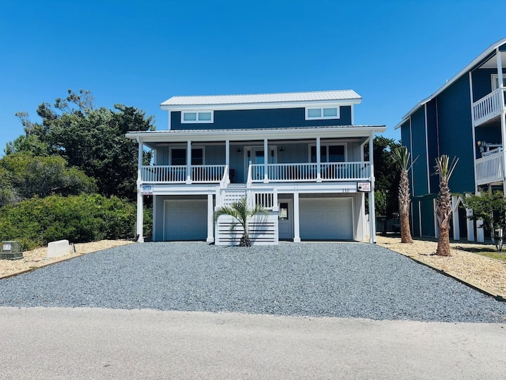 Buckeye's At The Beach / 110 Frigate Dr - Holden Beach, NC