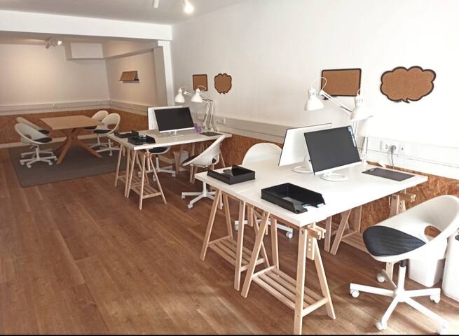 Exclusive Noble Villa: Six Suites, Estate Pool gallery image 4