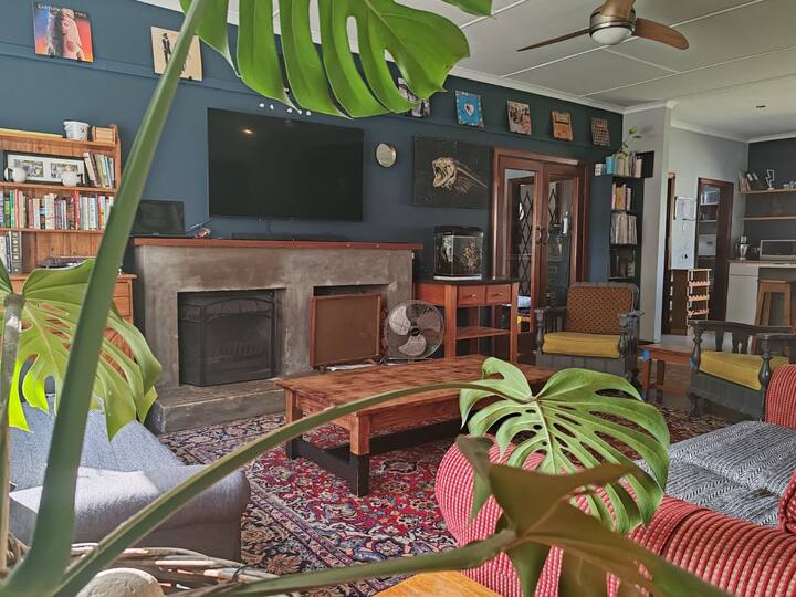Tranquil And Spacious Family Friendly Home - George