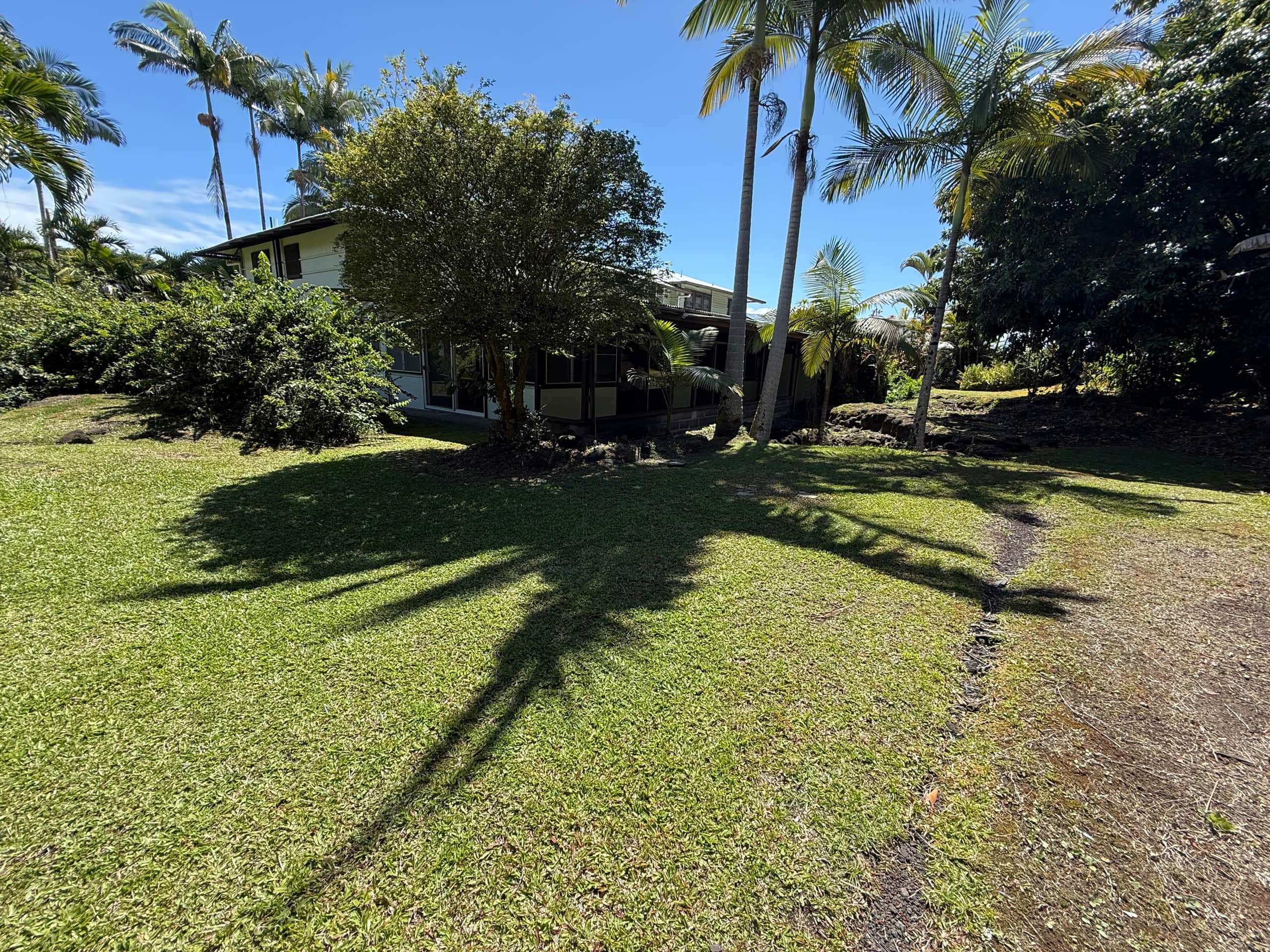 Home in Hilo · ★4.76 · 4 bedrooms · 4 beds · 3 private baths - Image 5