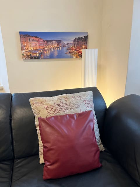 Erfolgreiche Airbnb-Immobilie: Living with style, in the middle of Klagenfurt! in Innere Stadt