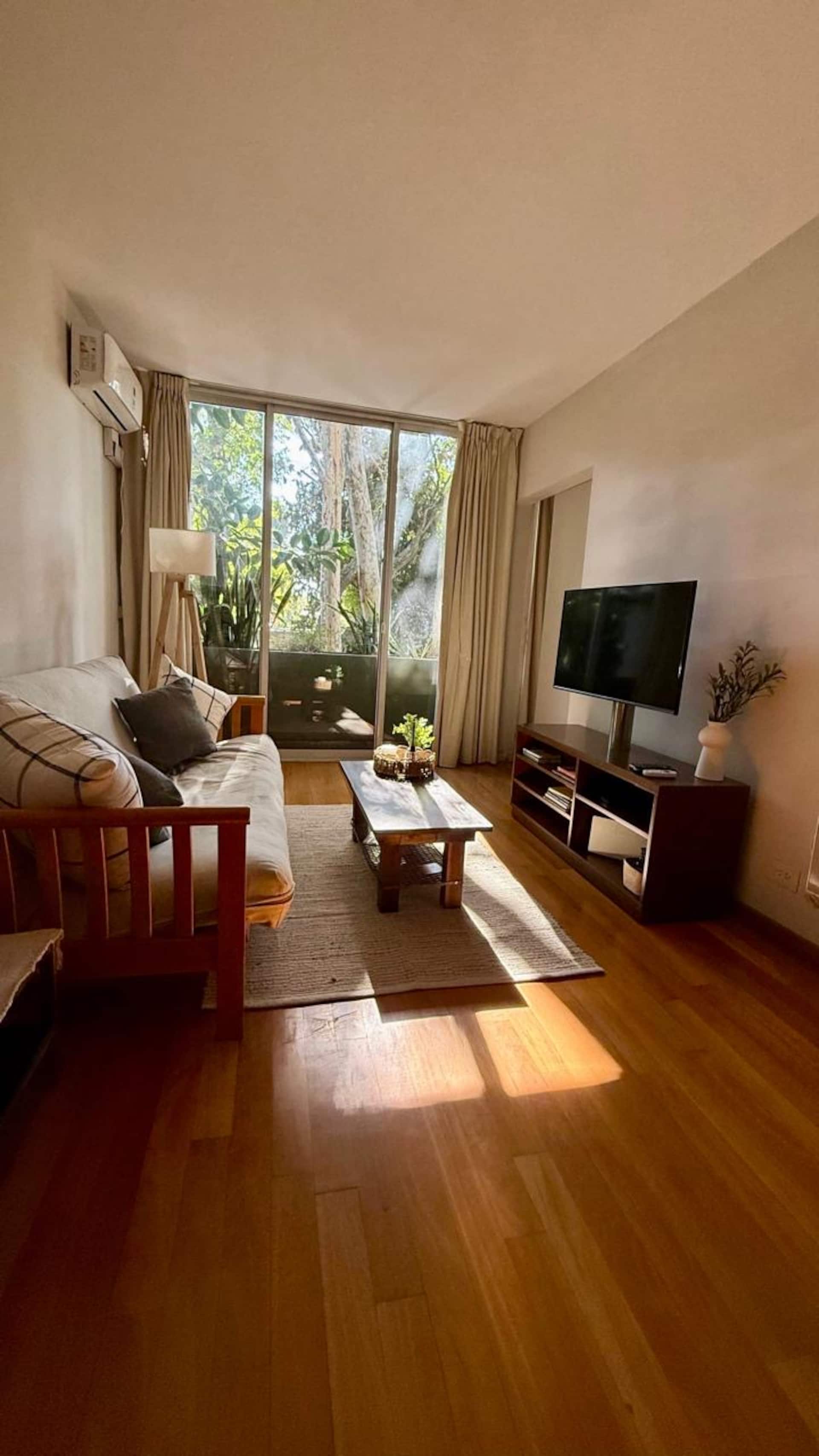 Entire bright apartment in Vicente López