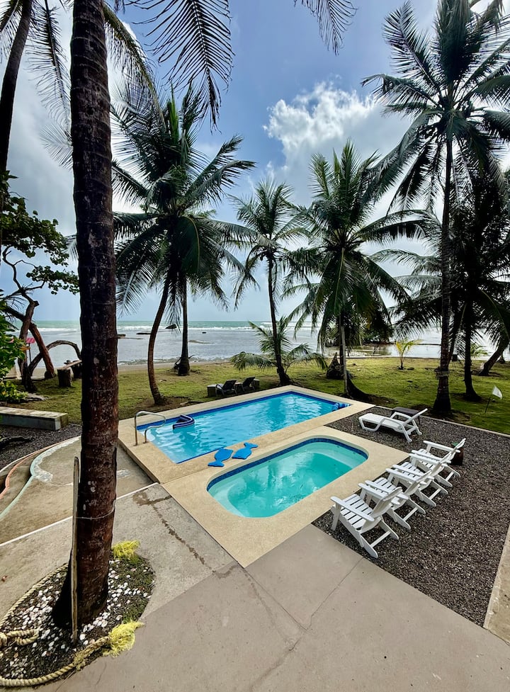 Oceanfront Villa, Pool, Jacuzzi - Preci Beach
