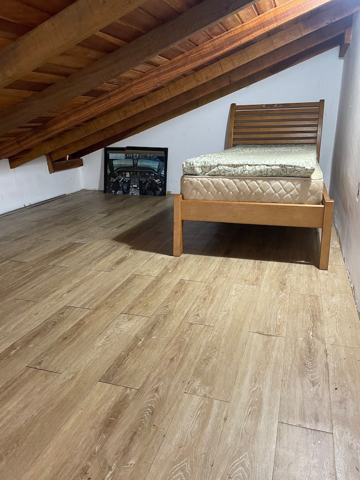 夹层，空间很好 