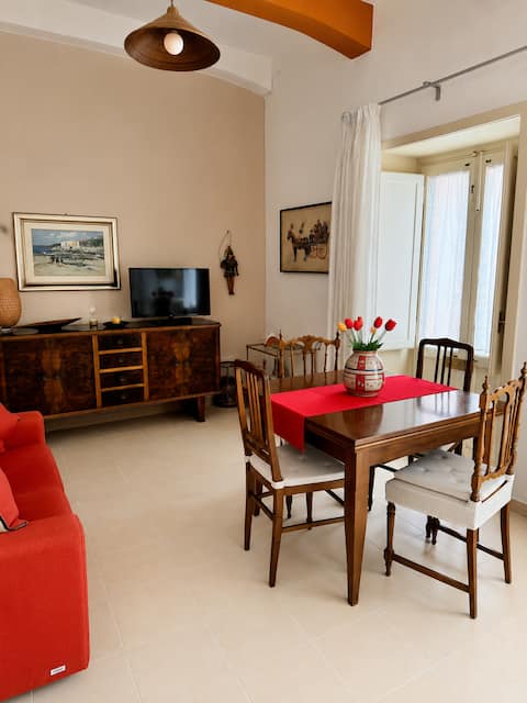 Annuncio Airbnb popolare: Pamacla Home, Letojanni - Taormina – Seaside – Downtown a Letojanni