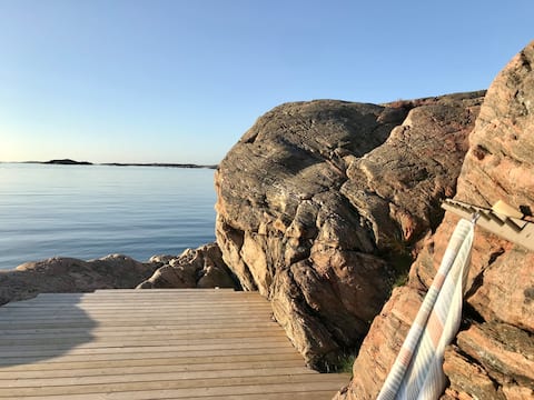 Seaside summer house on Skaftö