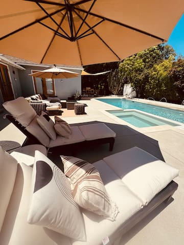 Quiet Relaxing Retreat House near Universal Studios gallery image 2