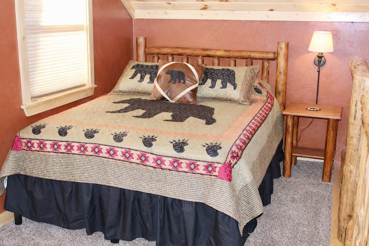 Queen bed in the loft. Darkening shade will make sure you get a very good night sleep. 
