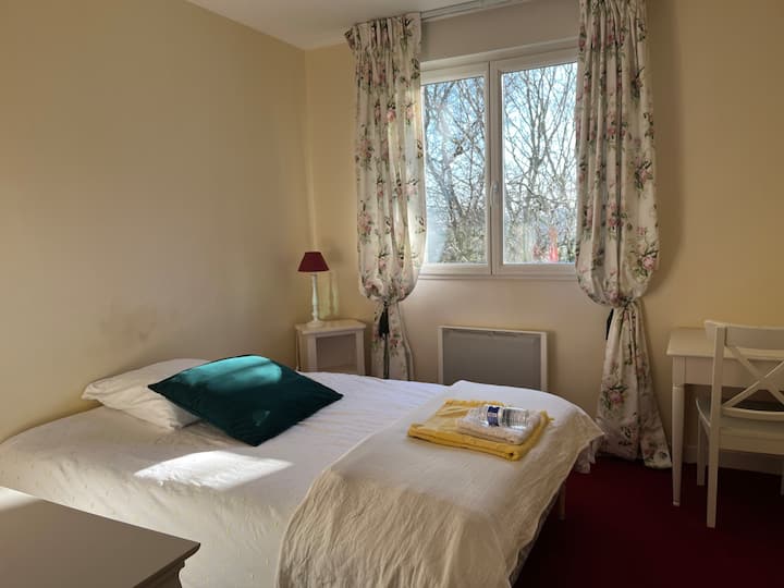 غرفة النوم 2