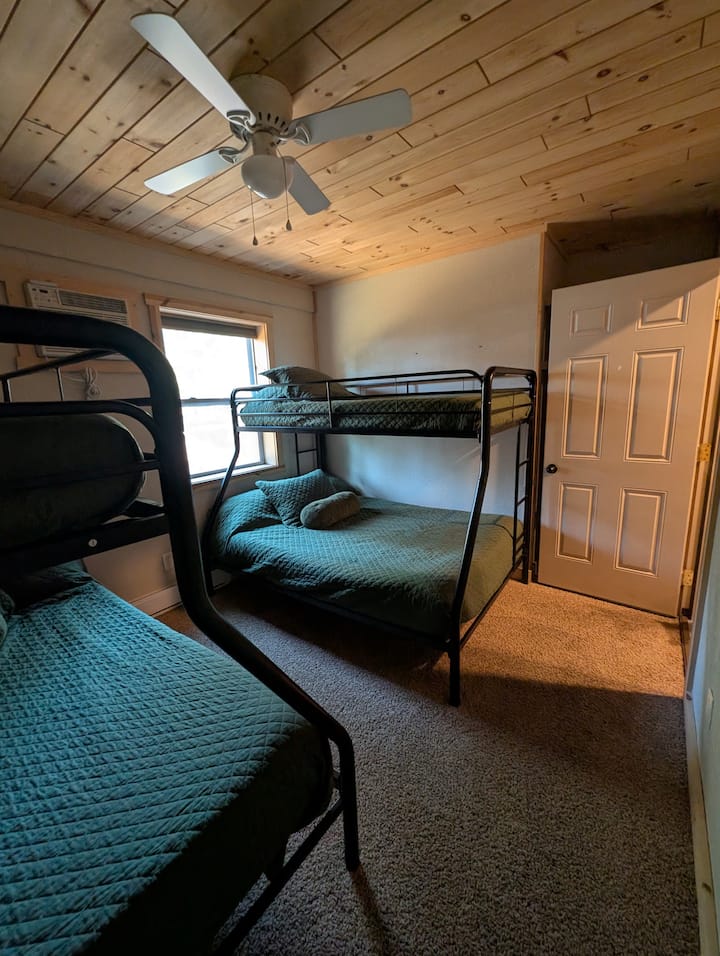 საძინებელი 1