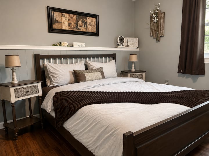 Bedroom 4 - lower level, queen size bed, smart TV, blackout curtains