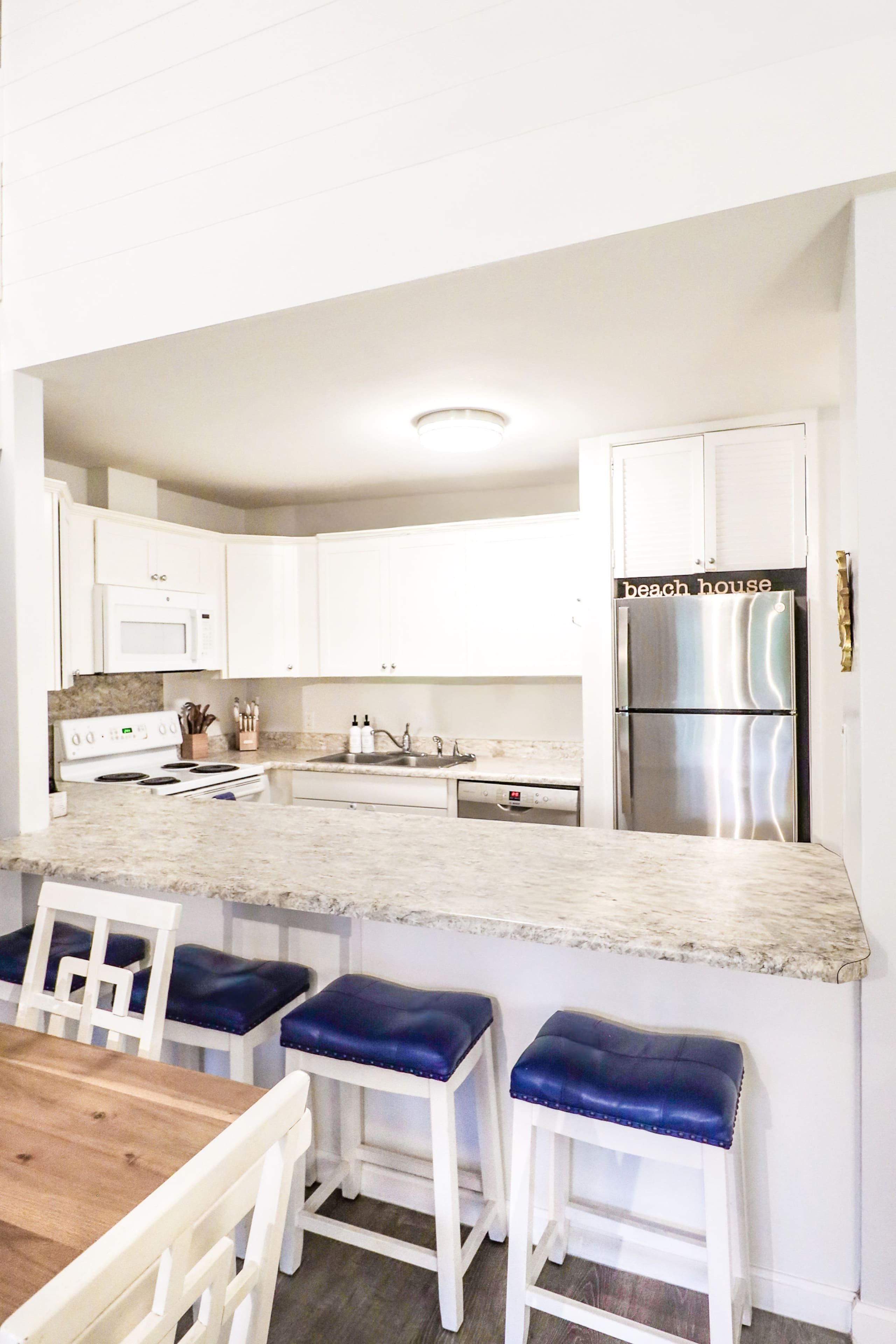 Condo in Kahuku · ★4.9 · 2 bedrooms · 4 beds · 3 private baths - Image 18