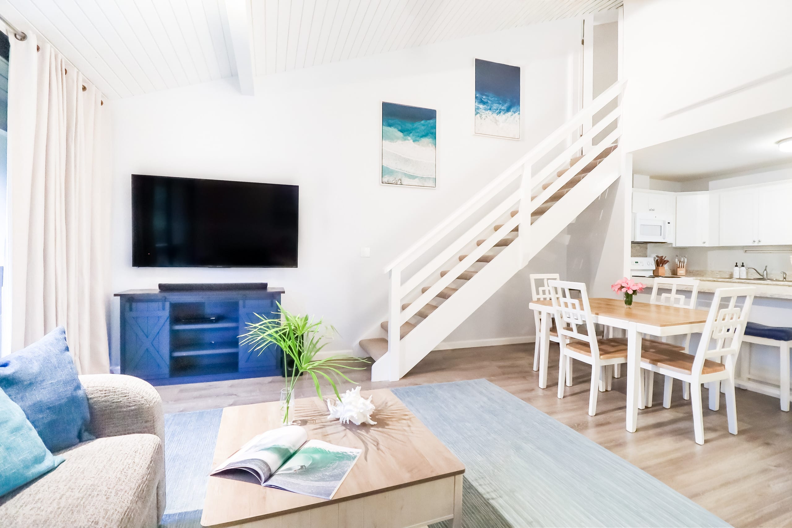 Condo in Kahuku · ★4.9 · 2 bedrooms · 4 beds · 3 private baths - Image 1