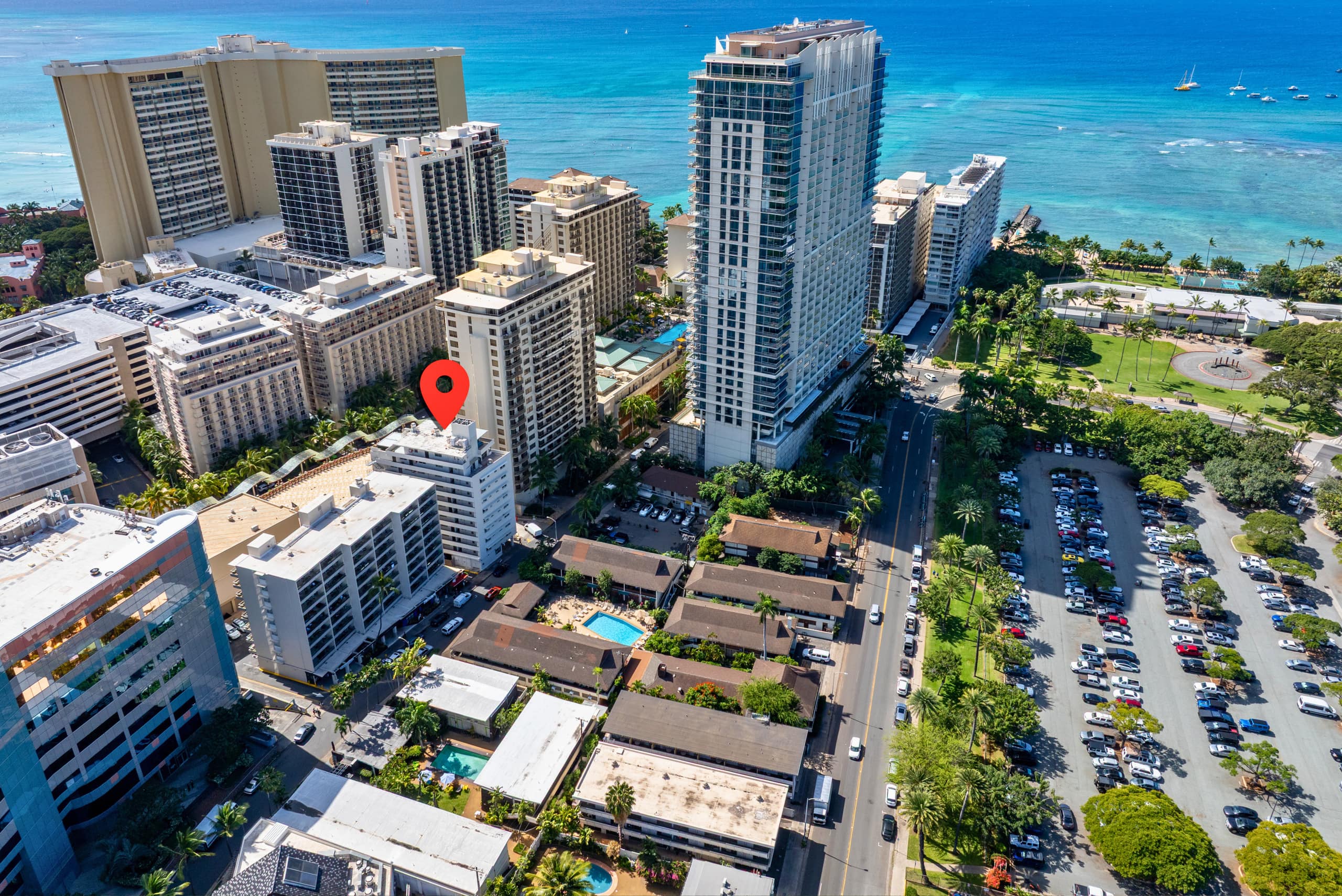 Waikike Beach Loft Near Restaurants - Image 45