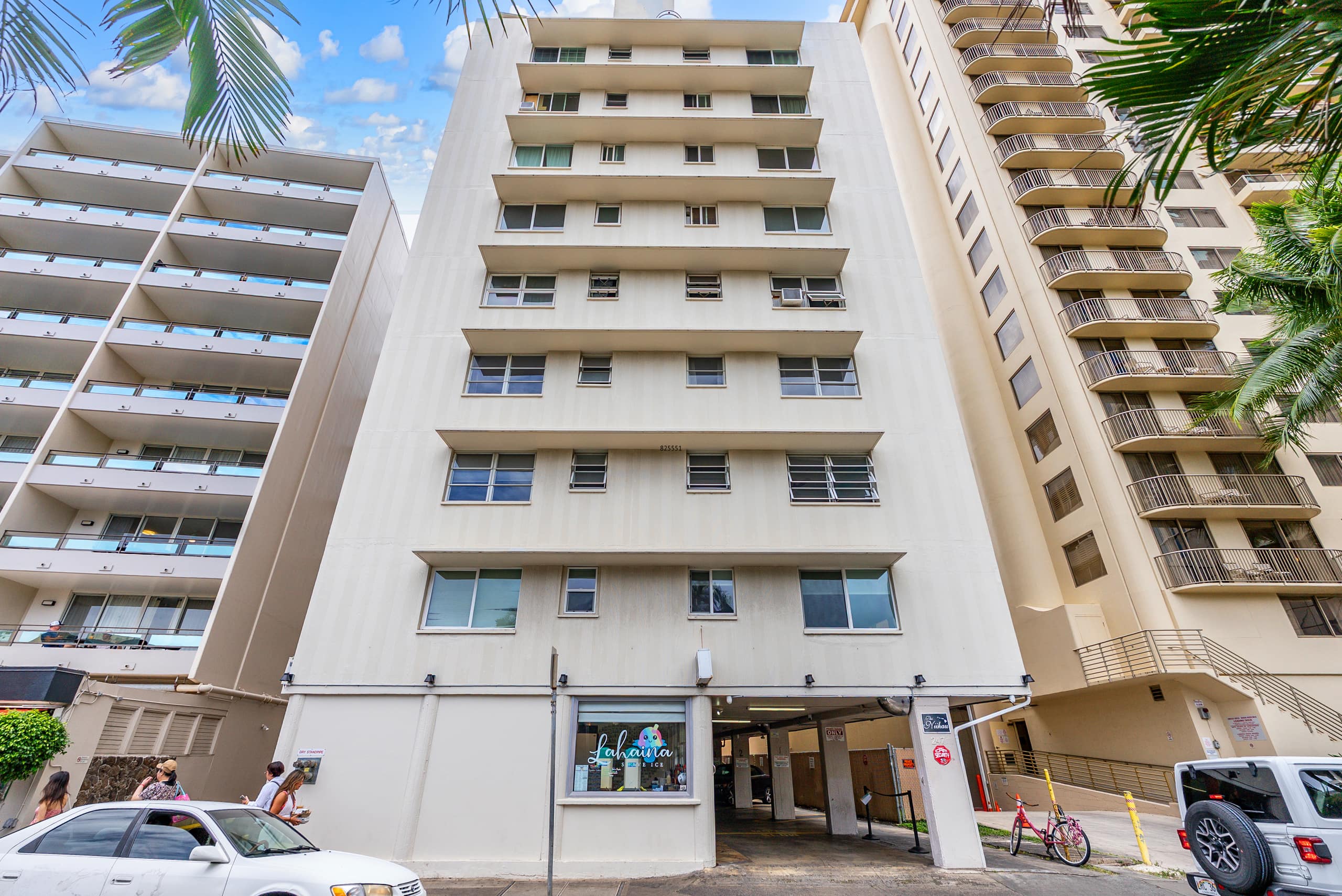 Waikike Beach Loft Near Restaurants - Image 40