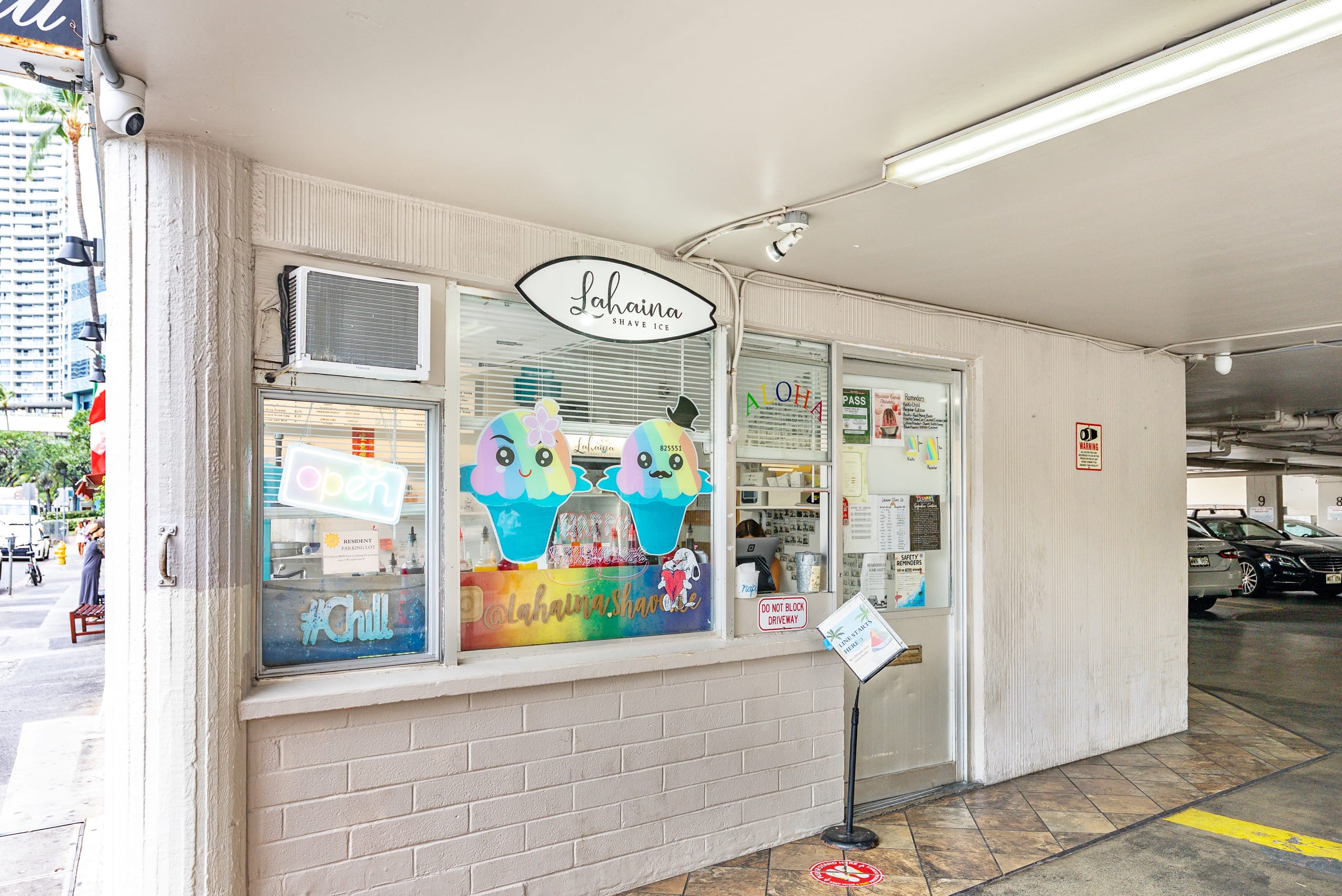 Waikike Beach Loft Near Restaurants - Image 42