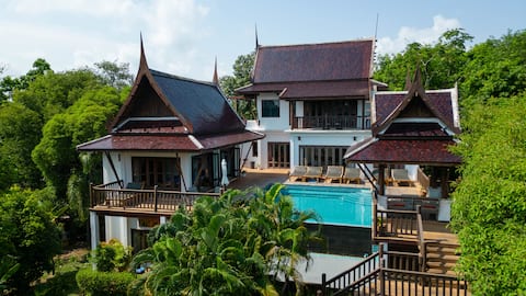 6BR Villa With Private Pool · Sea View · Sleeps 14