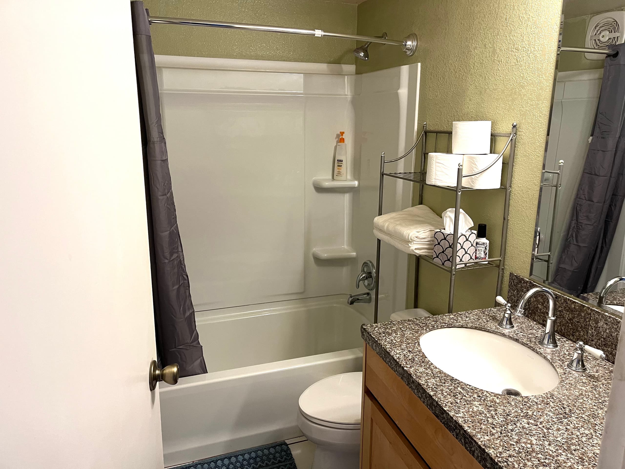 Condo in Kihei · ★4.73 · 3 bedrooms · 4 beds · 2 private baths - Image 30