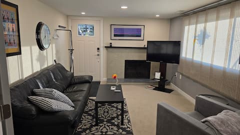 Top performing Airbnb: Private Floor with a View Hosted By Realtor in Millcreek