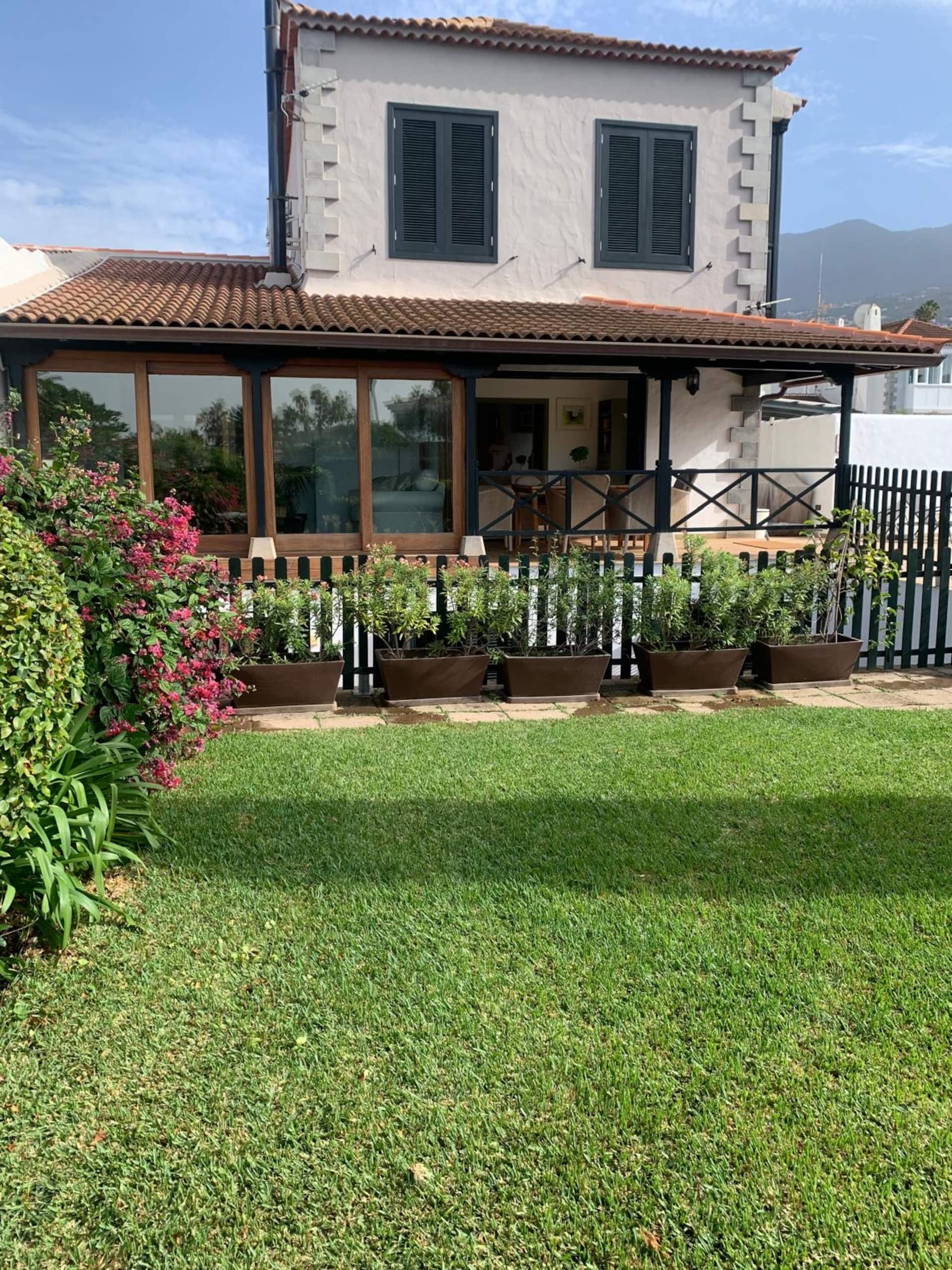 Casa Jorgito Canarian Style House with Private Heated Pool