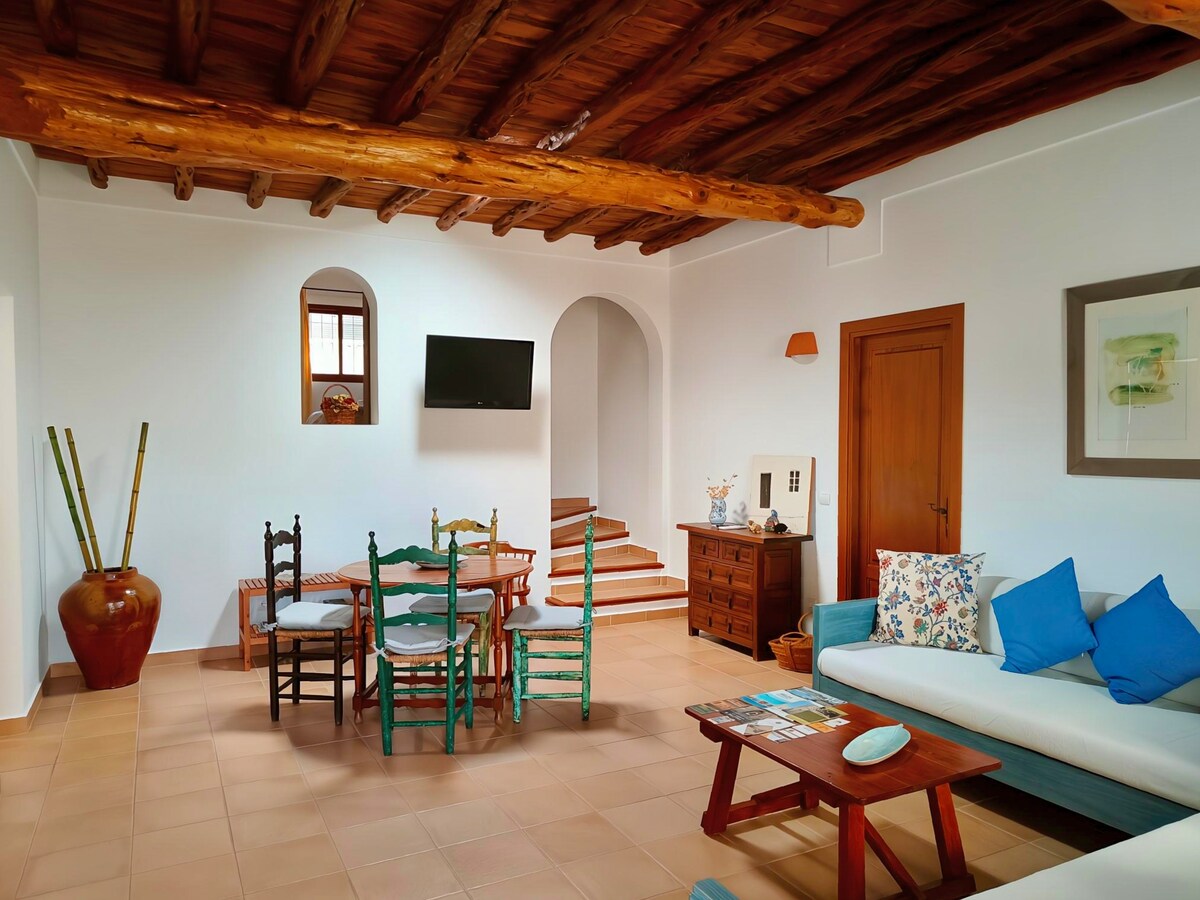 Top Airbnb: "Sa Palmera d'en Verdal". ET-0632-E in Sant Joan De Labritja