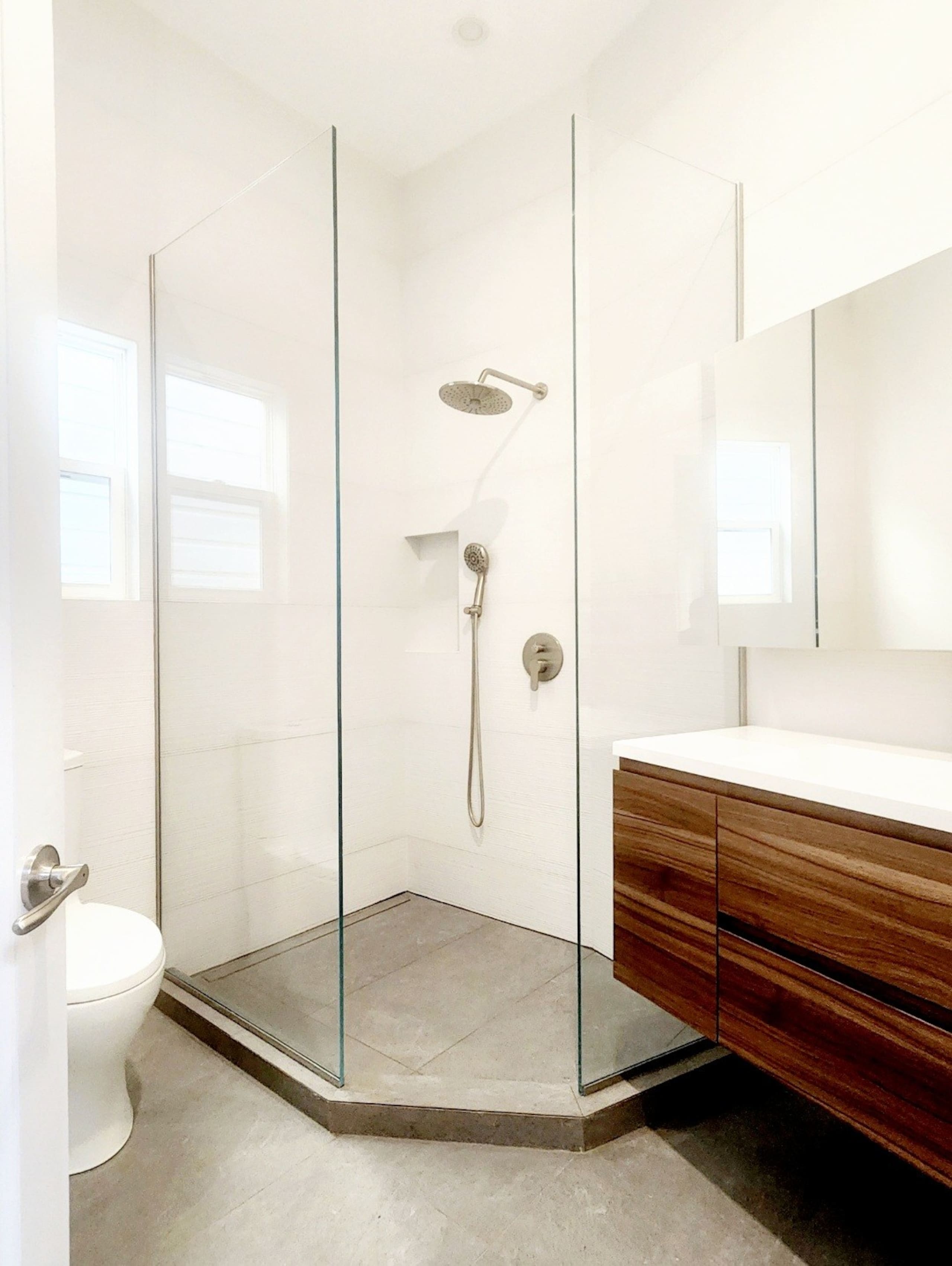 Home in San Francisco · ★4.95 · 2 bedrooms · 2 beds · 1 bath - Image 17
