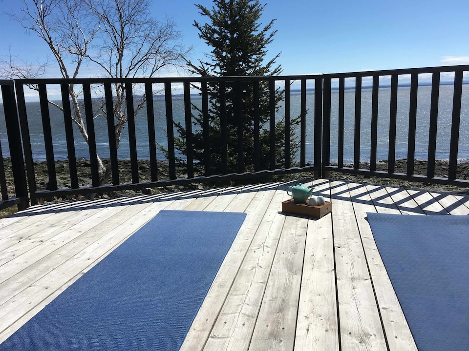 Le P'tit Bijou, a chalet on the St. Lawrence, Saint-Siméon, Quebec, Canada, photo 9 of 10