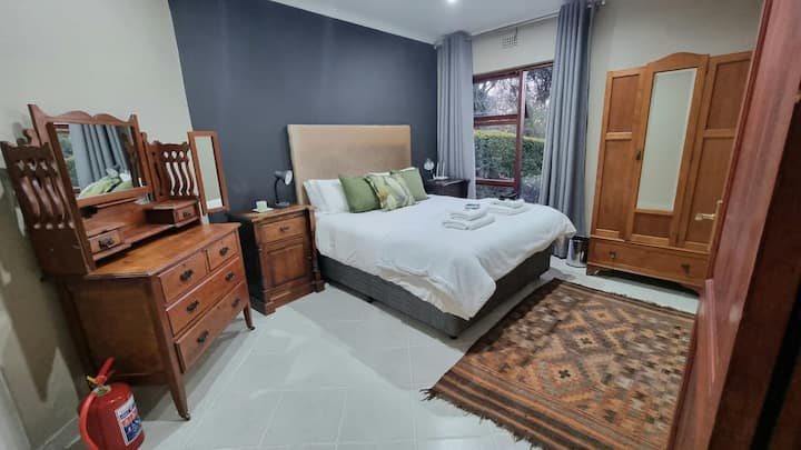 1x ‑ იანი საწოლი.