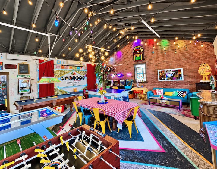 Arcade House | Hot Tub + XL Game Room